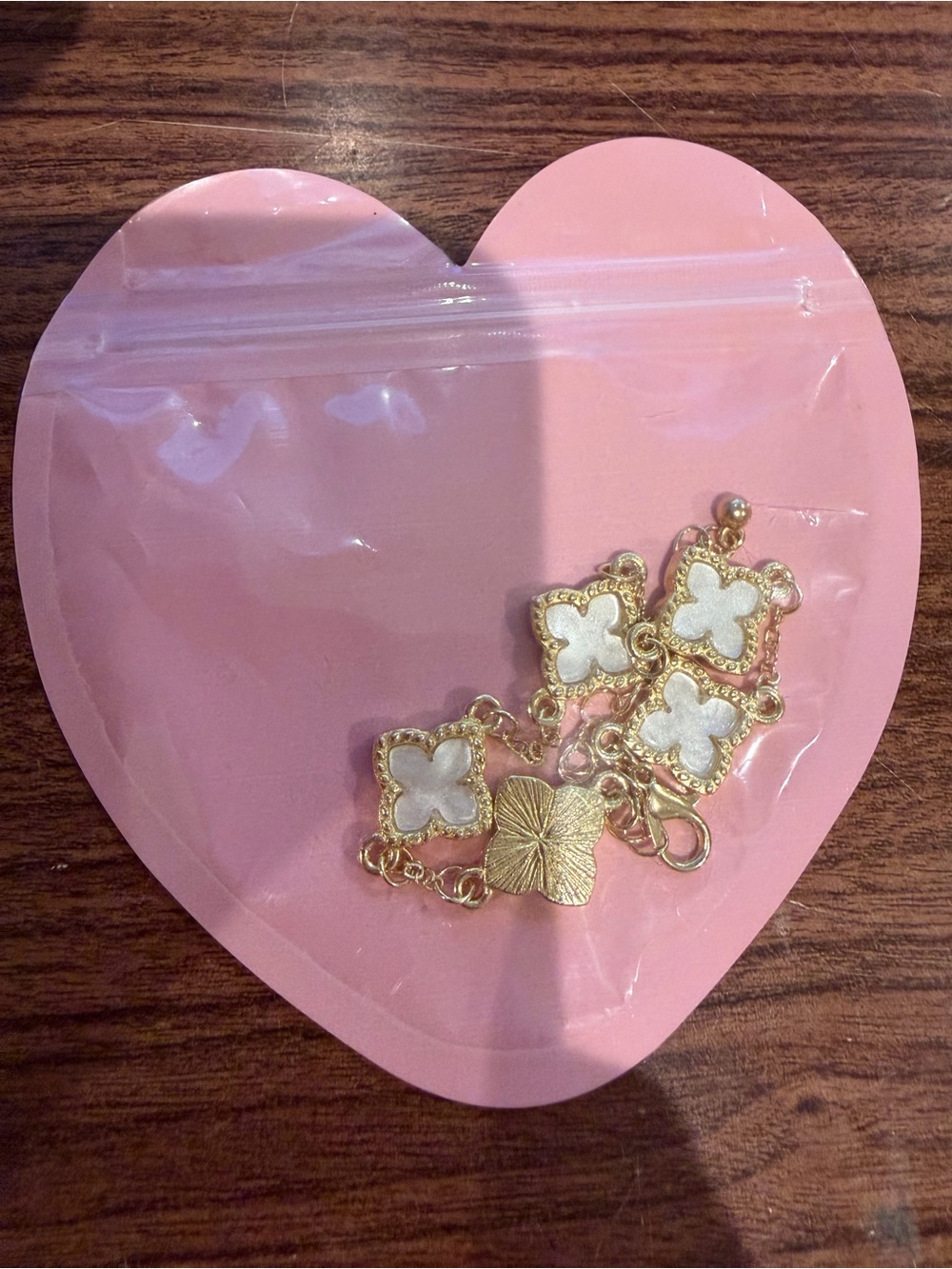 Gold and White Clover-Link Bracelet
